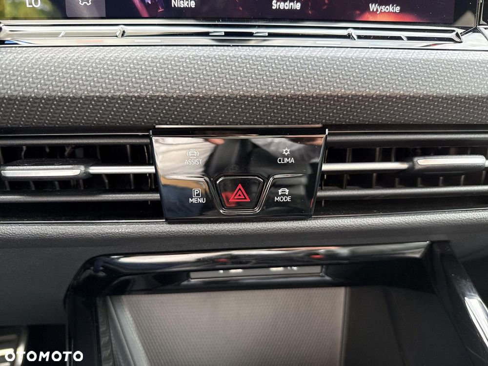Volkswagen Golf - 24