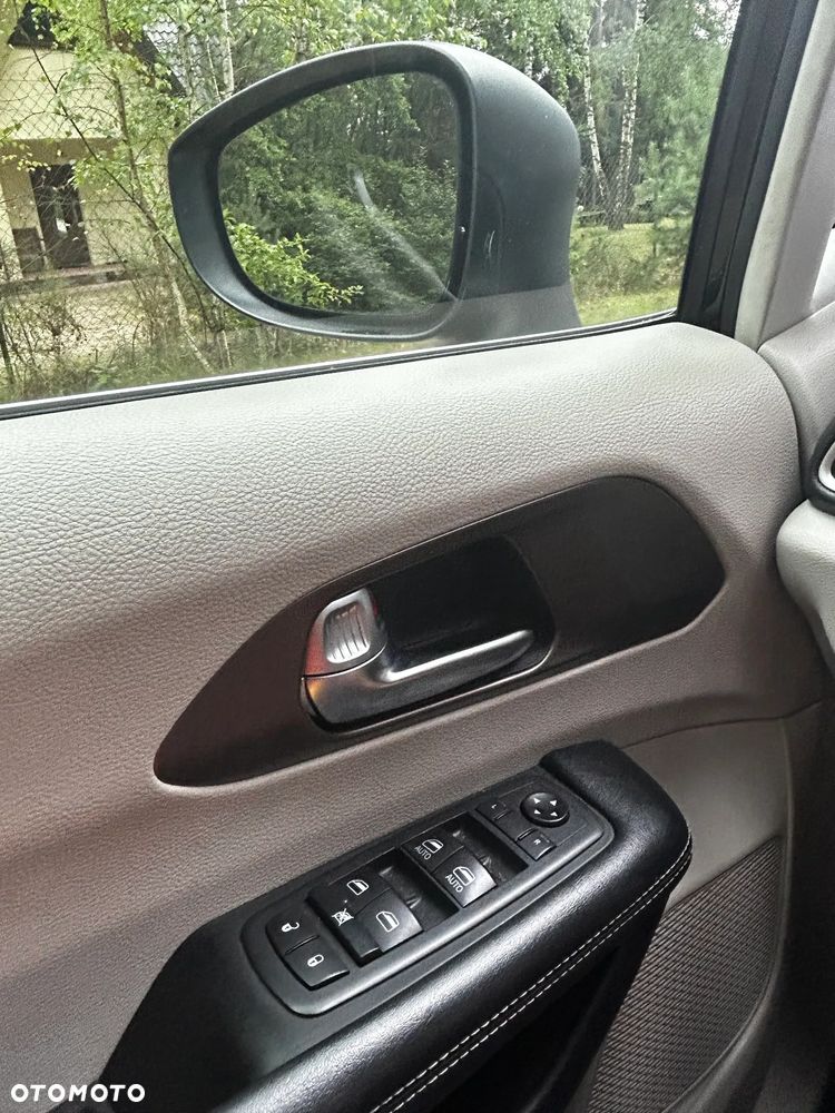 Chrysler Voyager - 21