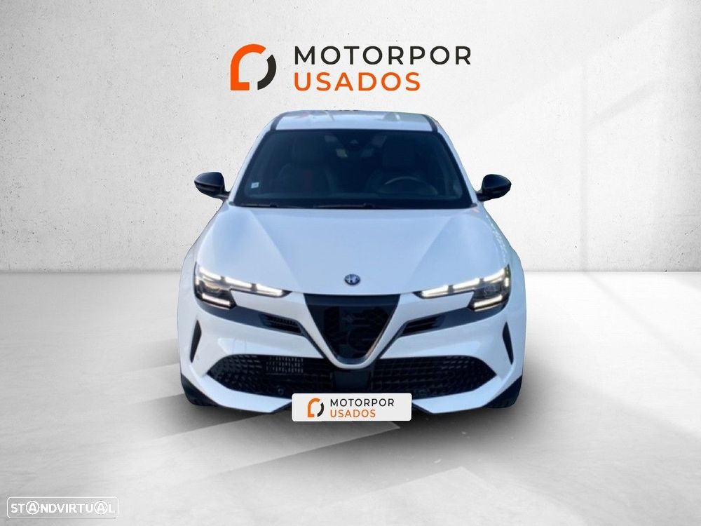 Alfa Romeo Junior 1.2 eDCT6 - 2