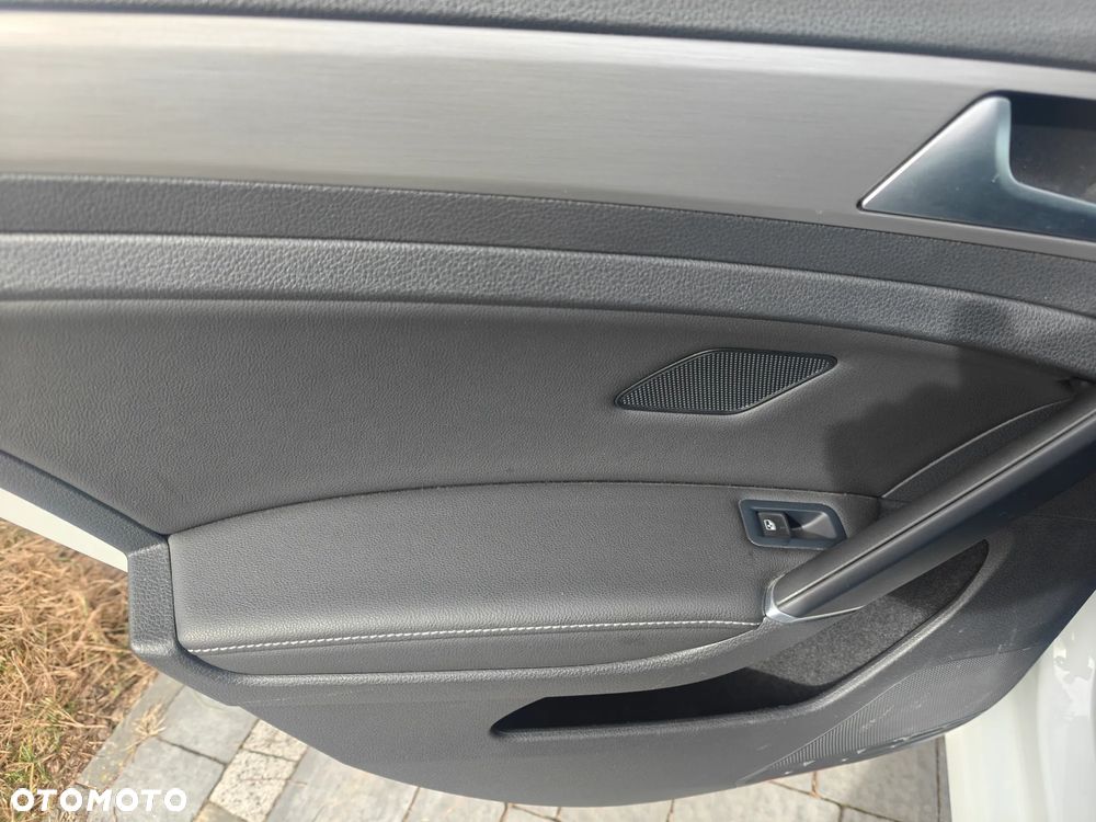Volkswagen Golf 1.2 TSI BlueMotion Technology Comfortline - 12