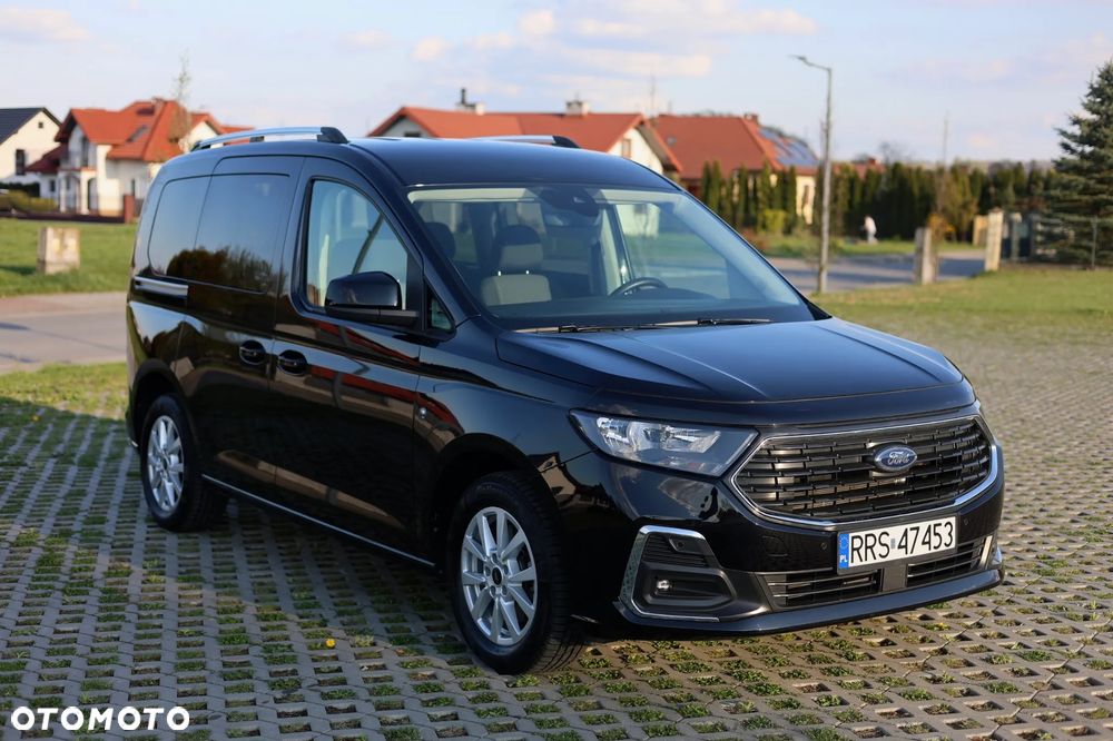 Ford Tourneo Connect 1.5 EcoBoost Titanium - 1