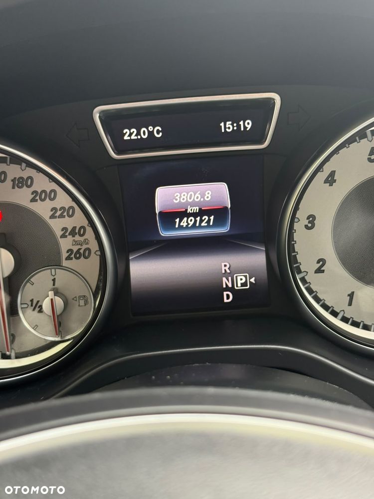 Mercedes-Benz GLA - 28