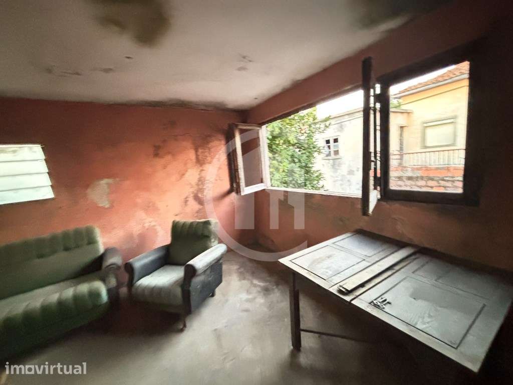 Moradia com terreno e potencial para remodelação em Valverde, Fundão - Grande imagem: 3/11