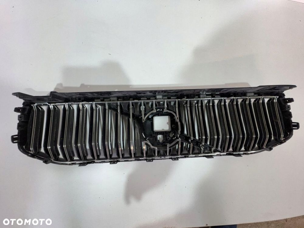 VOLVO XC40 II 2 17- GRILL ATRAPA KRATKA CHROM 32291484 ORYGINAŁ - 2