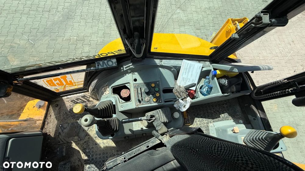 JCB 4CX - 9