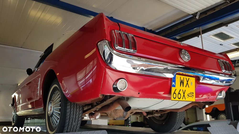 Ford Mustang - 31