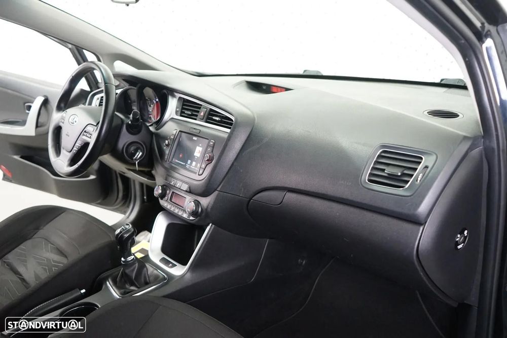 Kia Ceed SW - 35