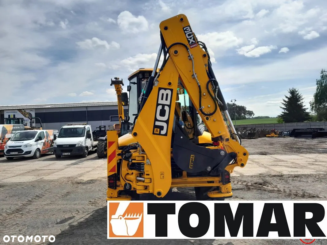 JCB 3CX - 8