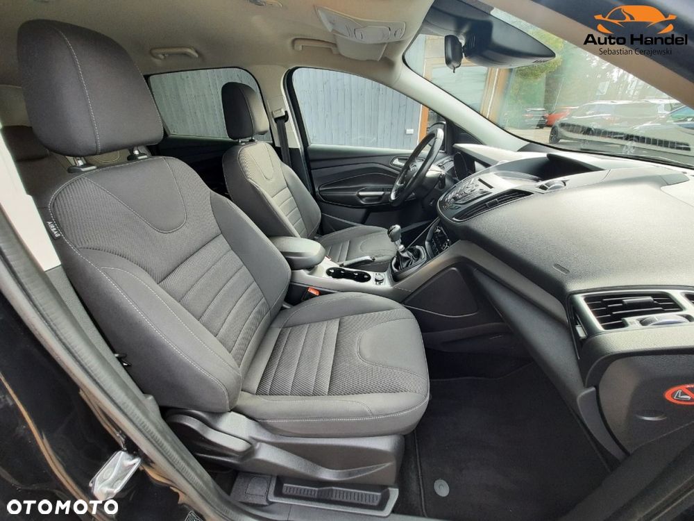 Ford Kuga - 36