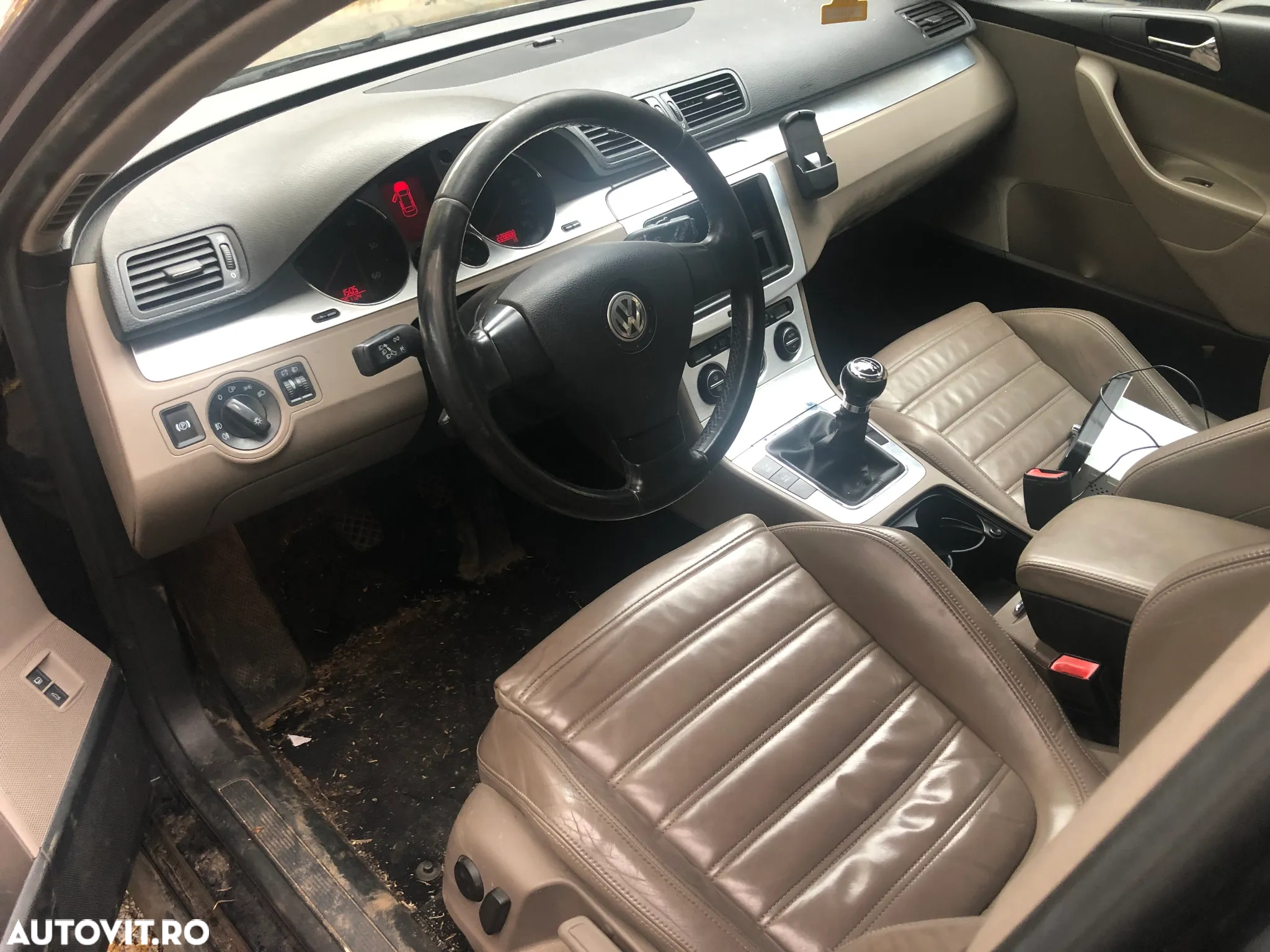 Dezmembrez VW Volkswagen Passat B6 break negru 2.0 BMR - 9