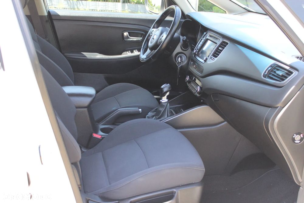 Kia Carens 1.7 CRDi 115 Dream Team Edition - 19