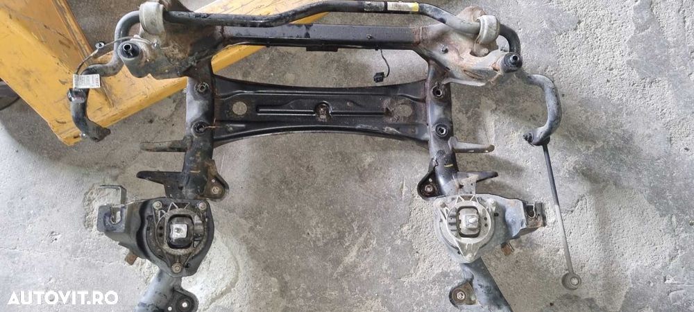 Jug punte fata cadru motor BMW X3 X4 F25 F26 cod 6787915 xdrive - 1