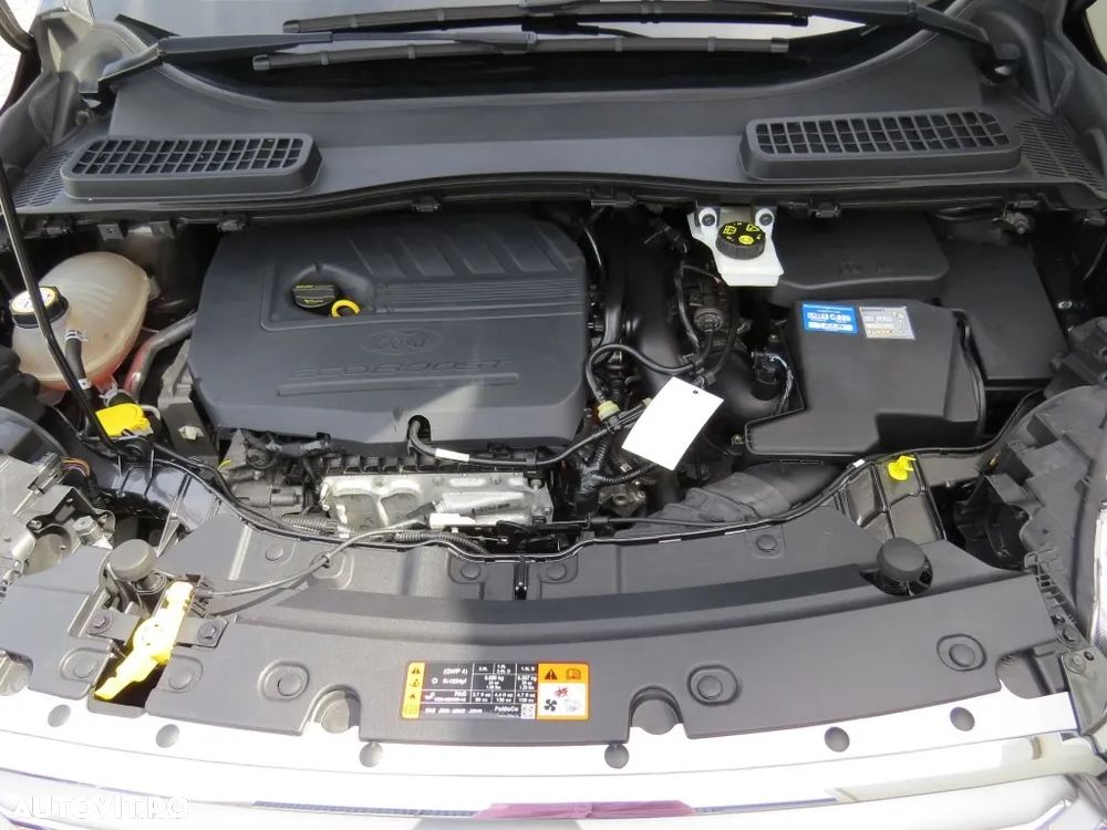 Ford Kuga 1.5 EcoBoost 4x4 Aut. Titanium - 6