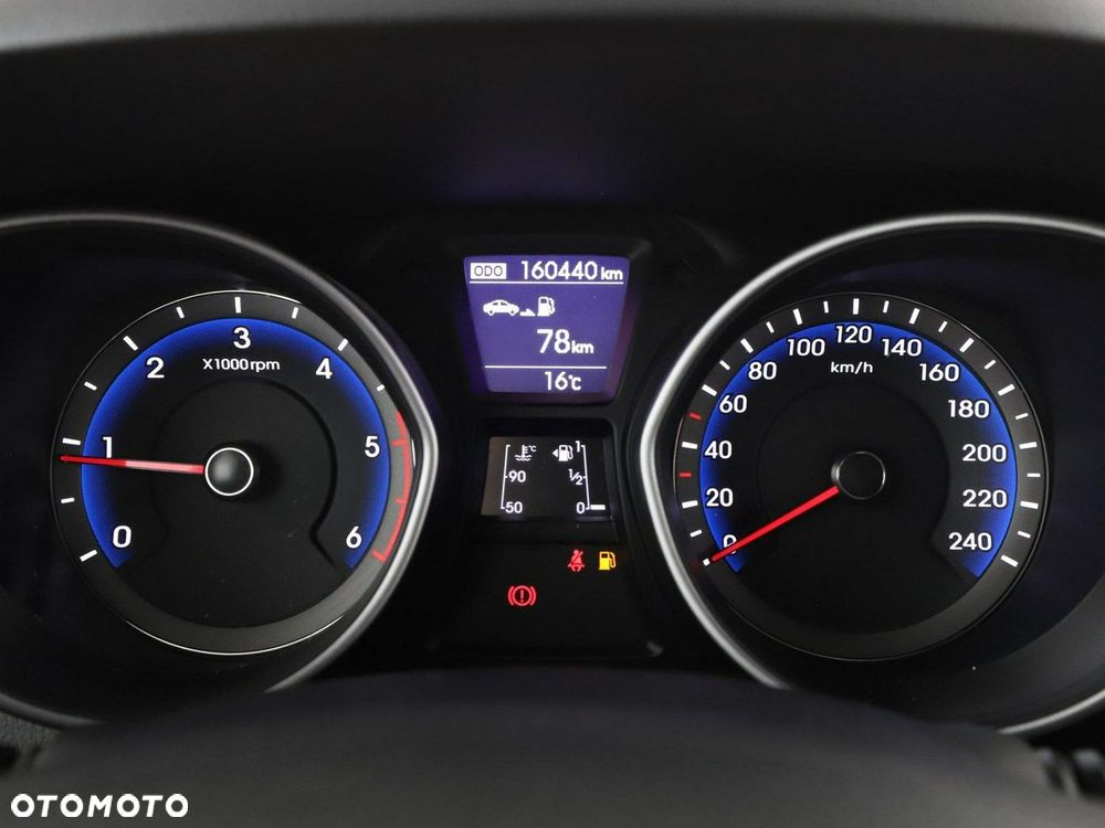 Hyundai i30 blue 1.6 CRDi Trend - 23