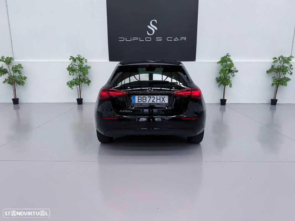 Mercedes-Benz A 250 e Progressive - 9