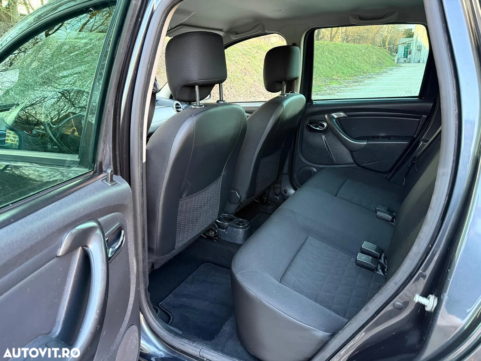 Dacia Duster 1.5 dCi 4x4 Laureate - 16