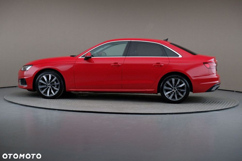 Audi A4 Limousine - 4