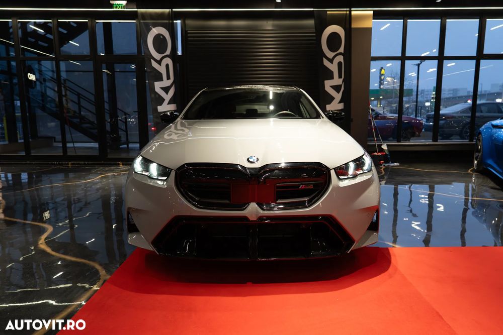 BMW M5 xDrive - 9