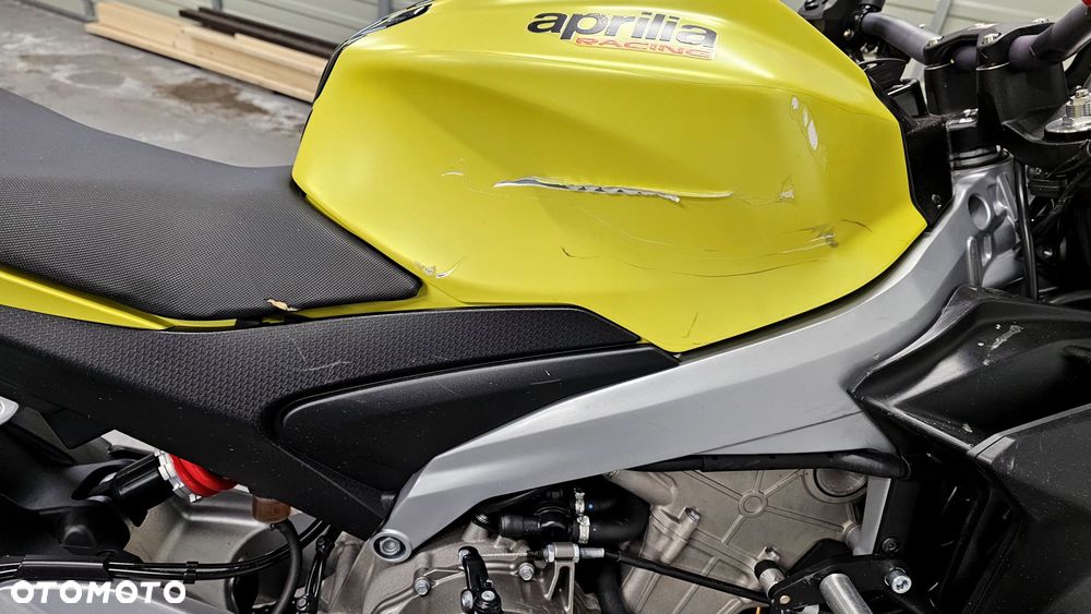 Aprilia Tuono - 14