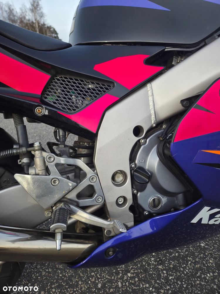 Kawasaki ZXR - 11