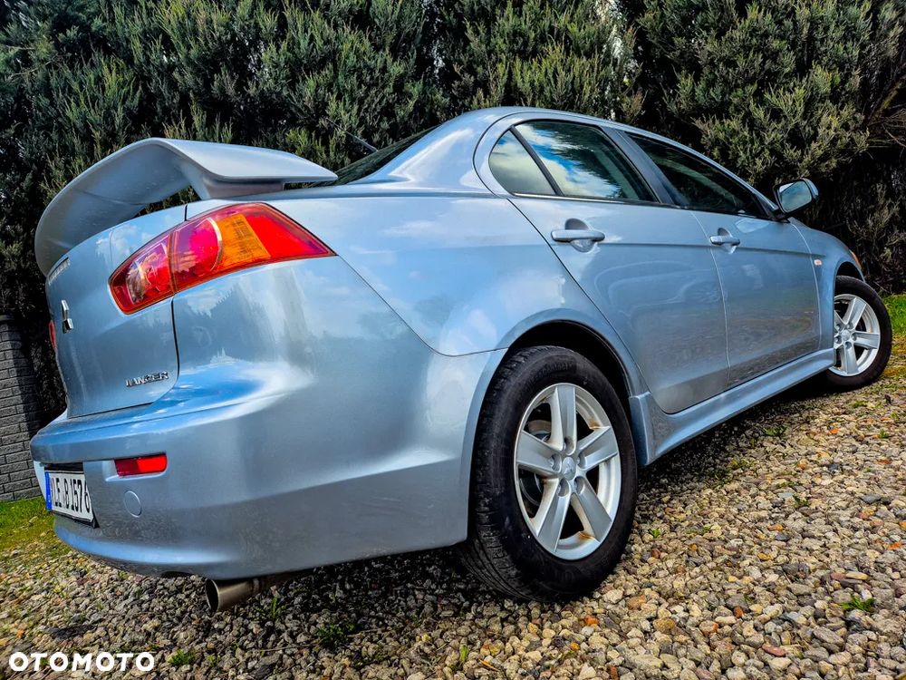 Mitsubishi Lancer - 2