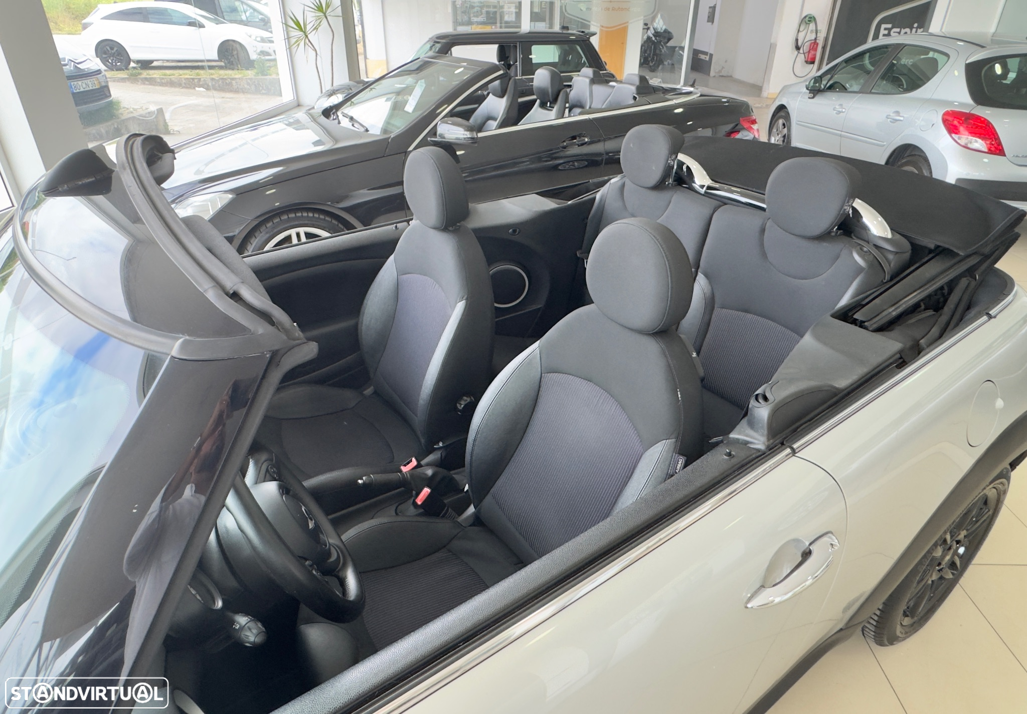 MINI Cabrio Cooper D - 4