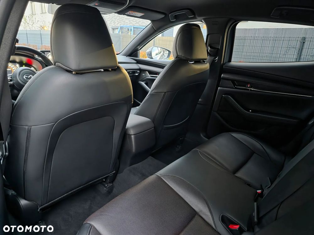 Mazda 3 2.0 mHEV Hikari - 11