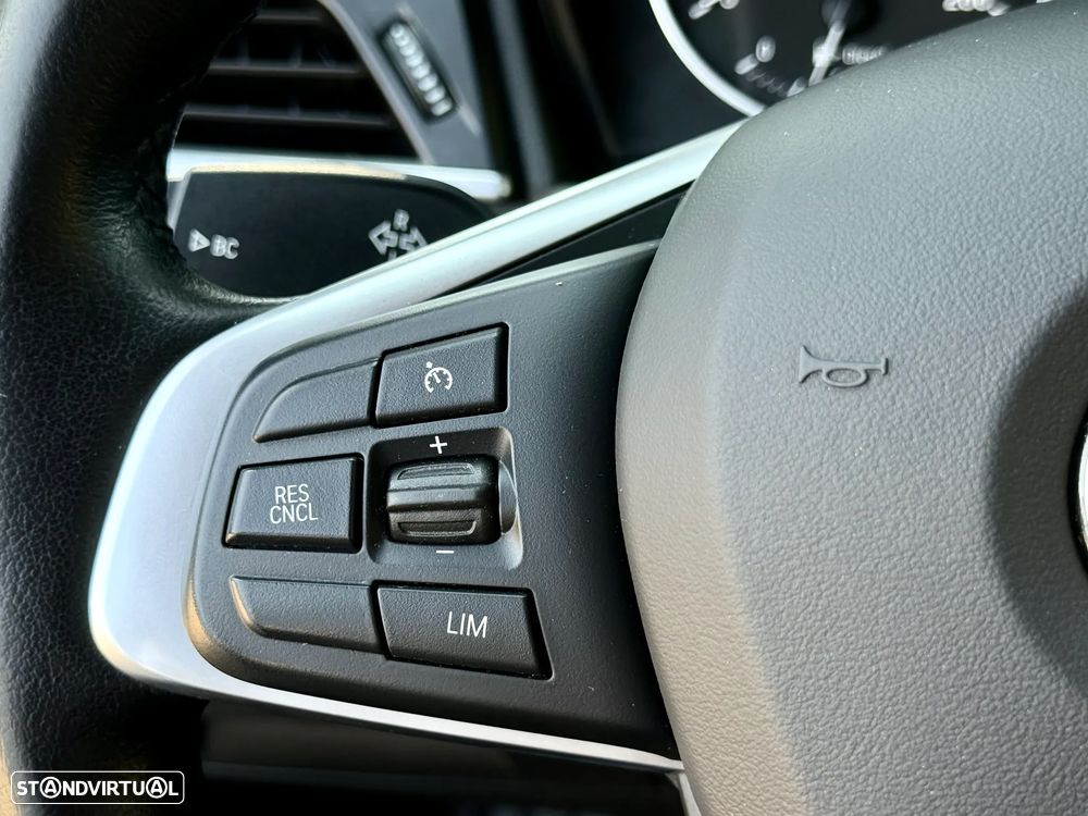 BMW 218 Active Tourer d Line Sport - 37