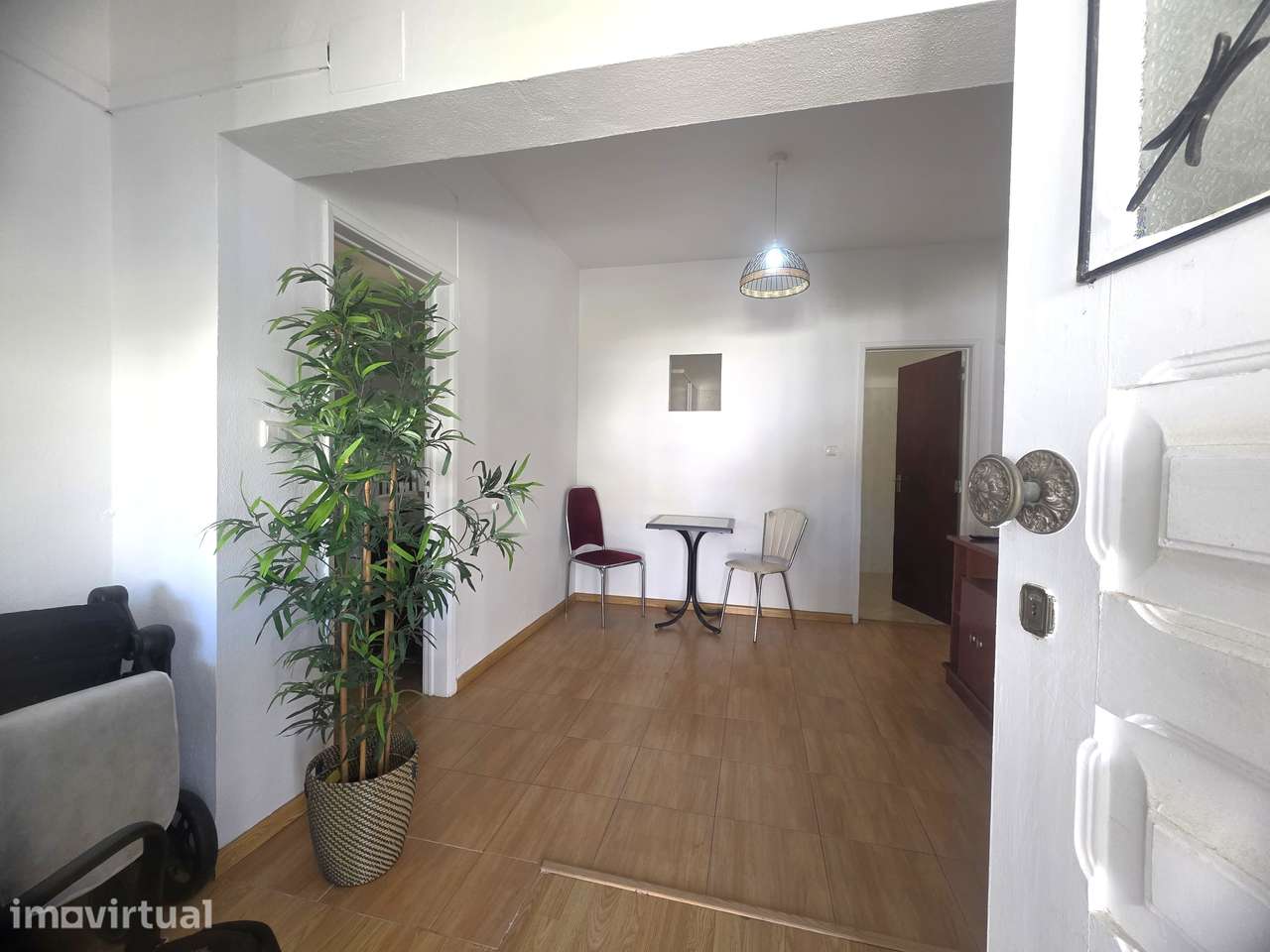 Lote de Terreno com Moradia – Oportunidade de Investimento - Grande imagem: 4/39