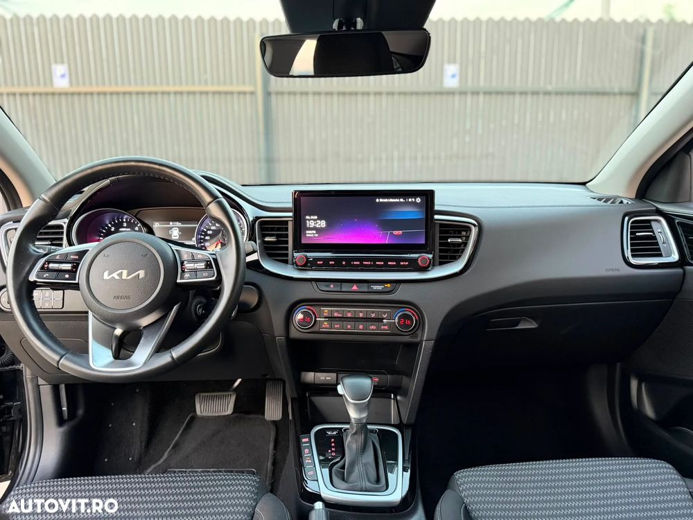Kia Ceed 1.6 CRDi DCT Vision - 6