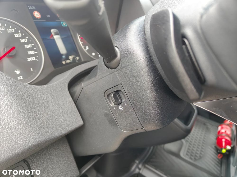 Mercedes-Benz Sprinter - 14