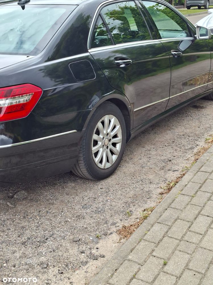 Mercedes-Benz Klasa E - 9