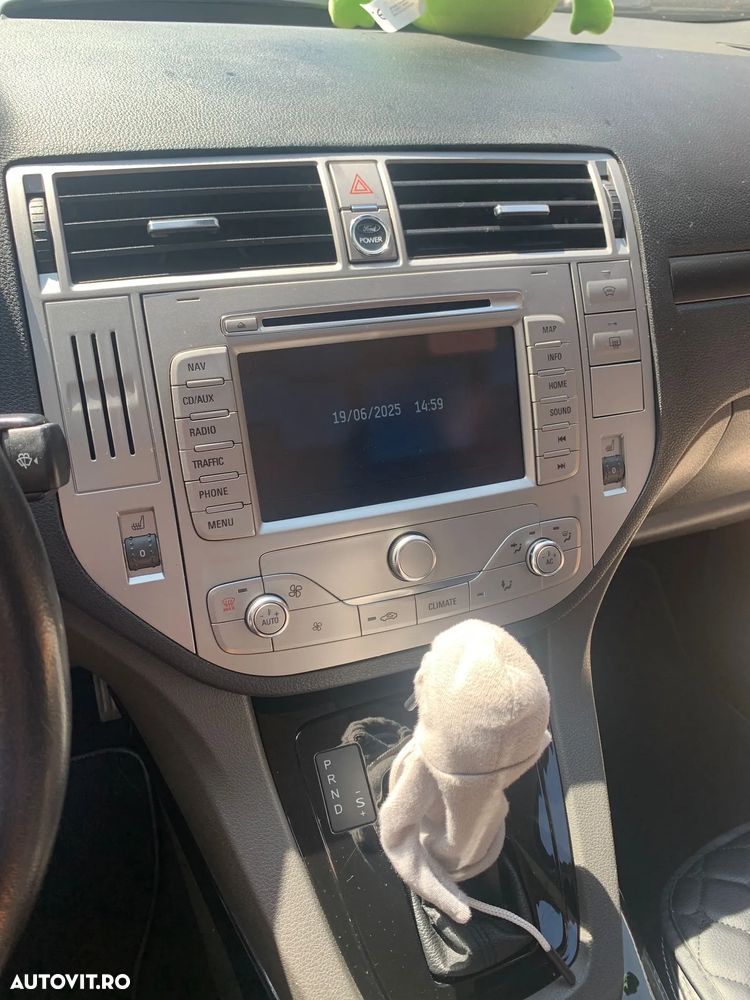 Ford Kuga 2.0 TDCi 4WD Powershift Titanium - 10