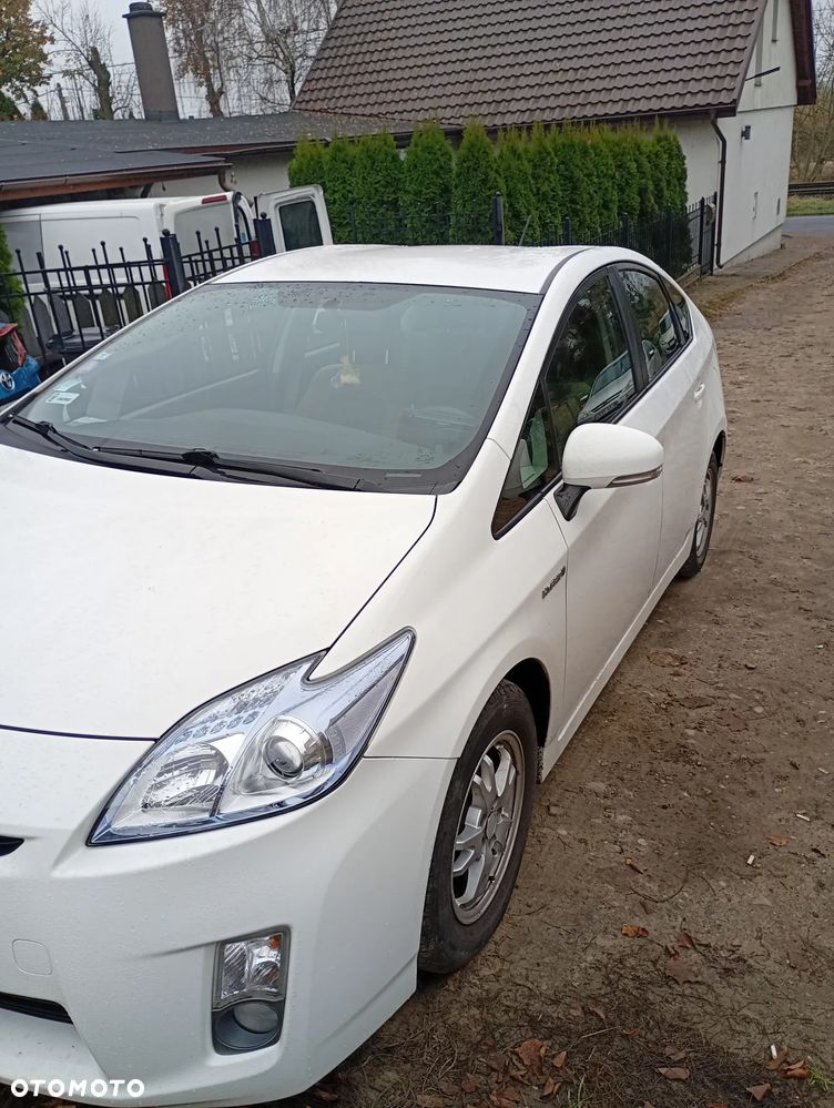 Toyota Prius - 3