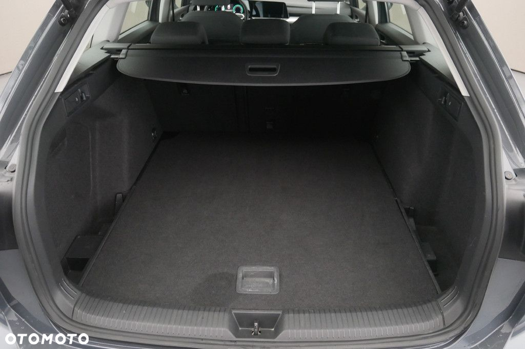 Volkswagen Golf - 16