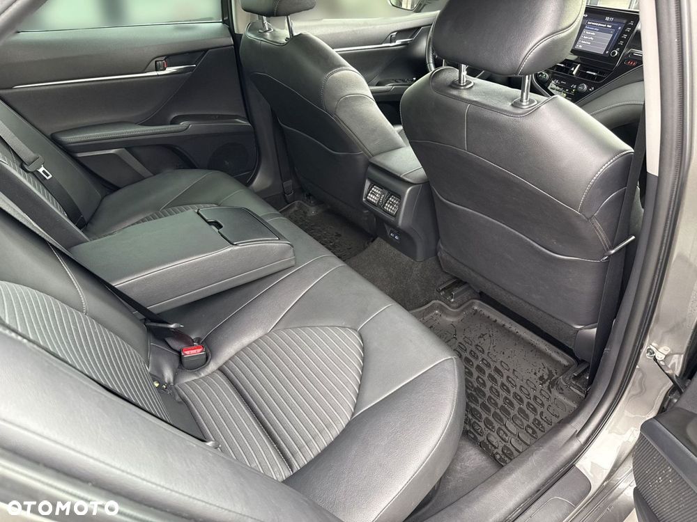 Toyota Camry 2.5 Hybrid Prestige CVT - 25