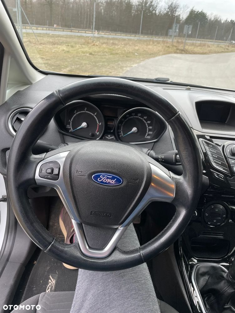 Ford Fiesta 1.6 TDCi Titanium - 14