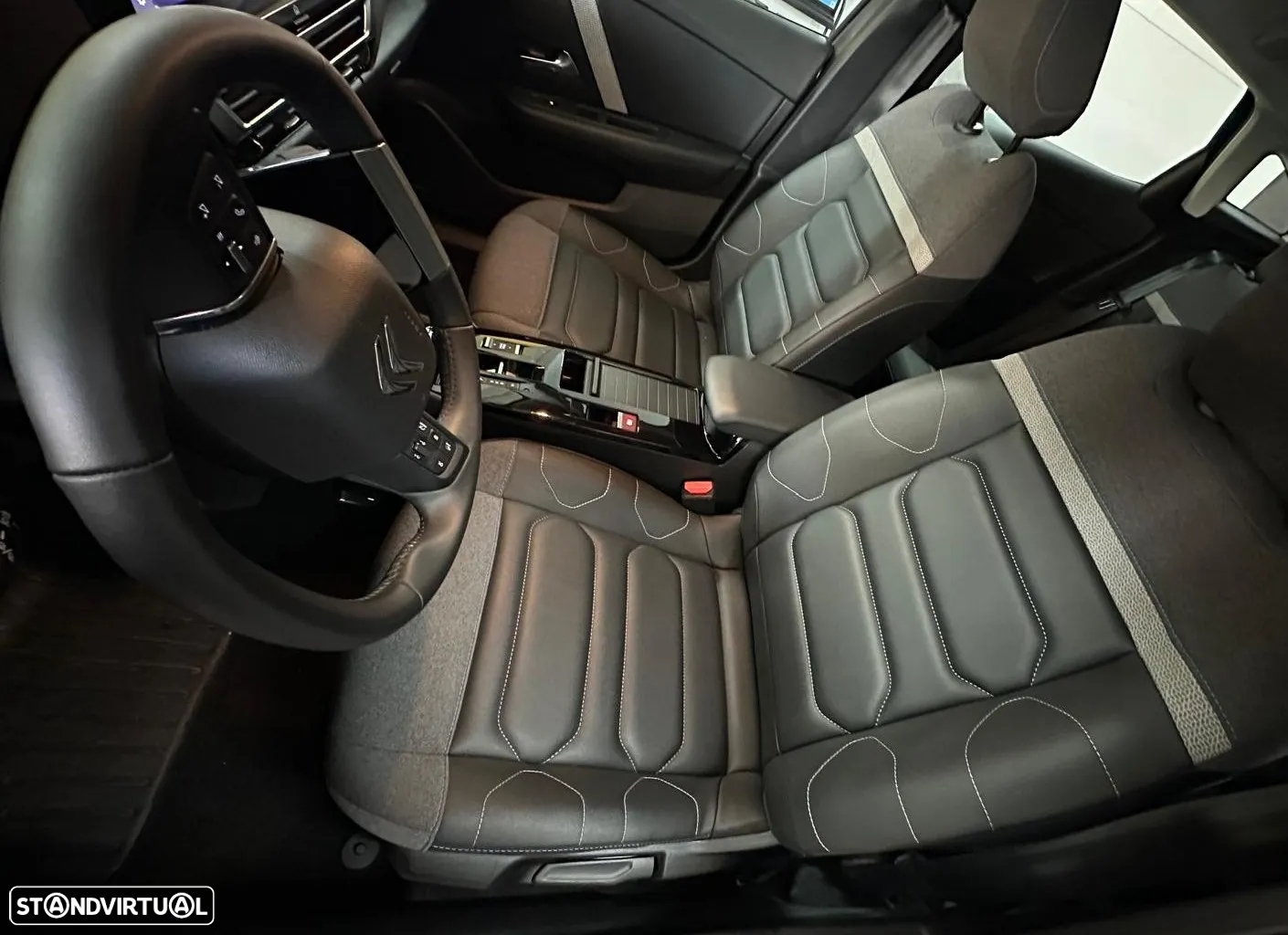 Citroën C4 1.2 PureTech Plus EAT8 - 9