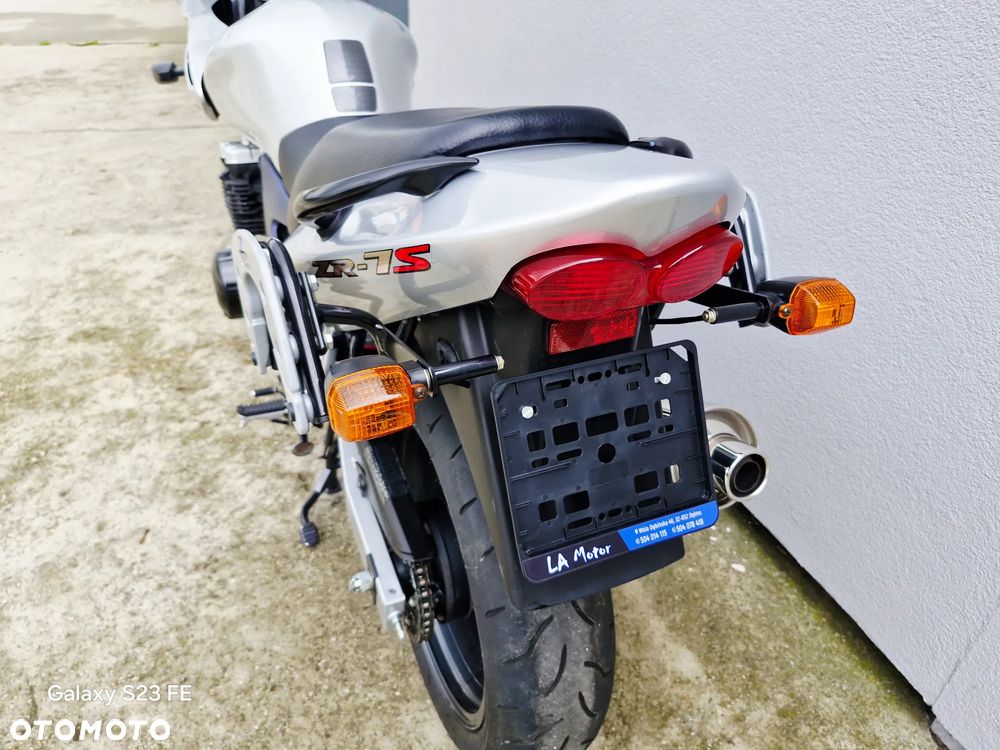 Kawasaki ZR - 22