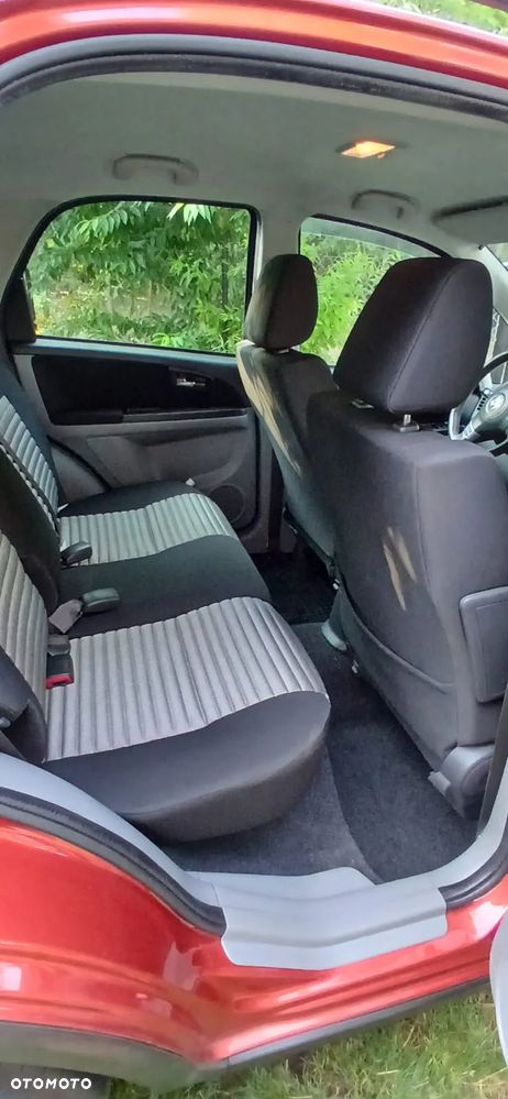 Suzuki SX4 1.6 Premium - 4