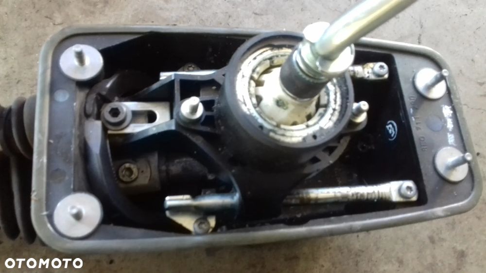 lewarek wybierak biegów 4F0711025 manual A6 C6 2.7 - 4