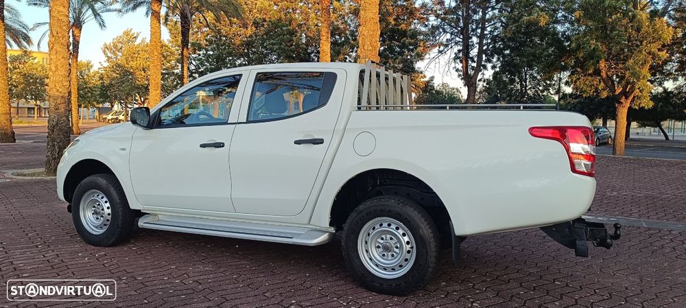 Mitsubishi L200 2.4 DI-D CD Invite 2WD - 9