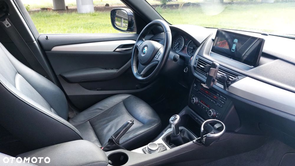 BMW X1 xDrive18d xLine - 28
