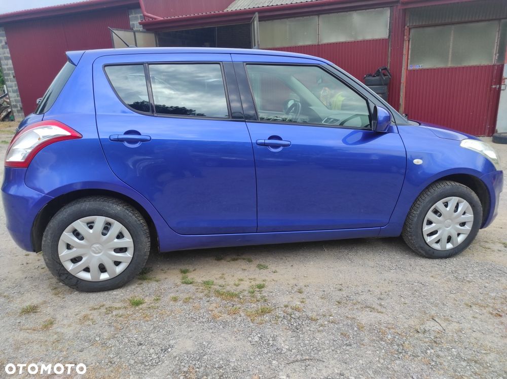 Suzuki Swift - 4
