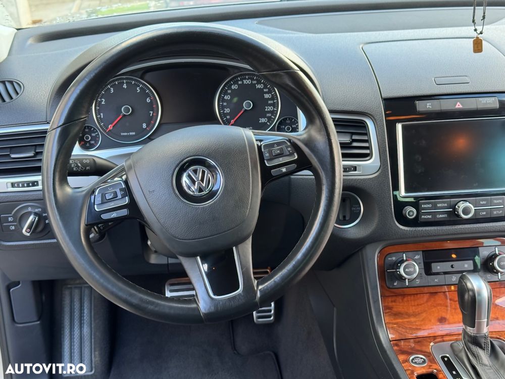 Volkswagen Touareg - 34