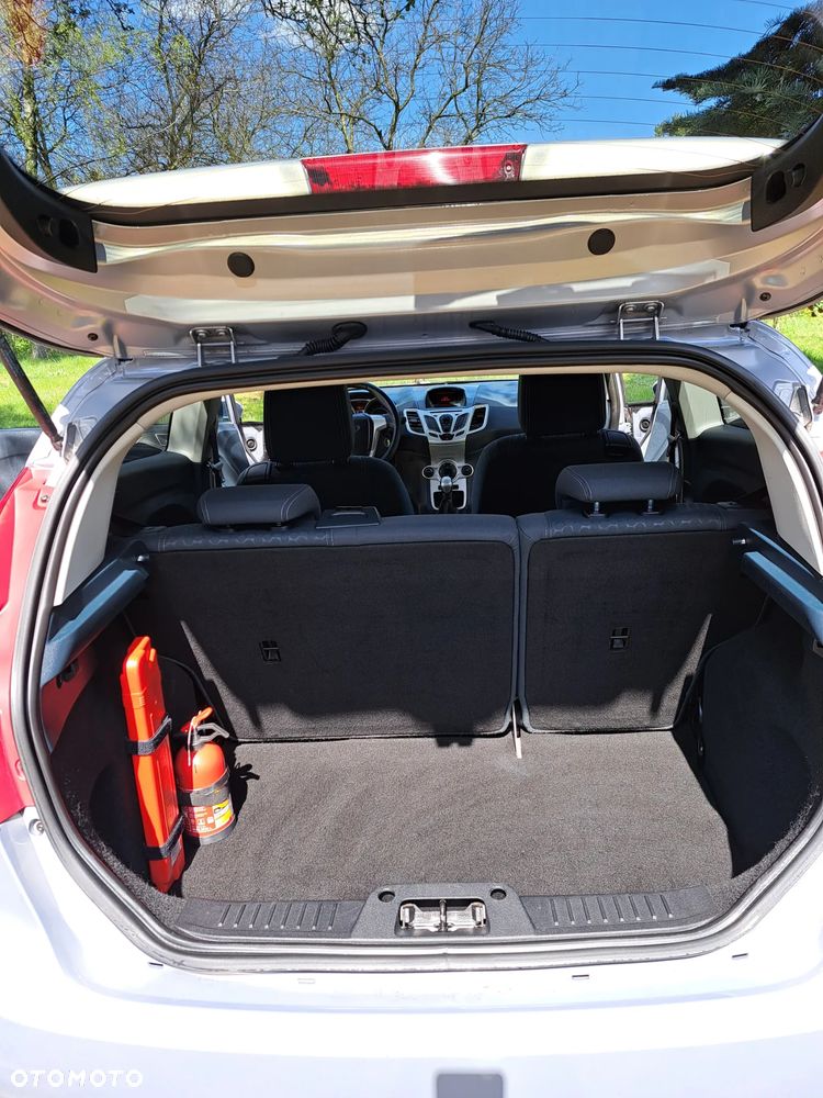 Ford Fiesta 1.25 Ambiente EU5 - 6
