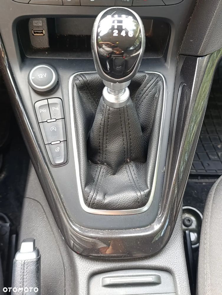 Ford Focus 1.0 EcoBoost Connected - 11