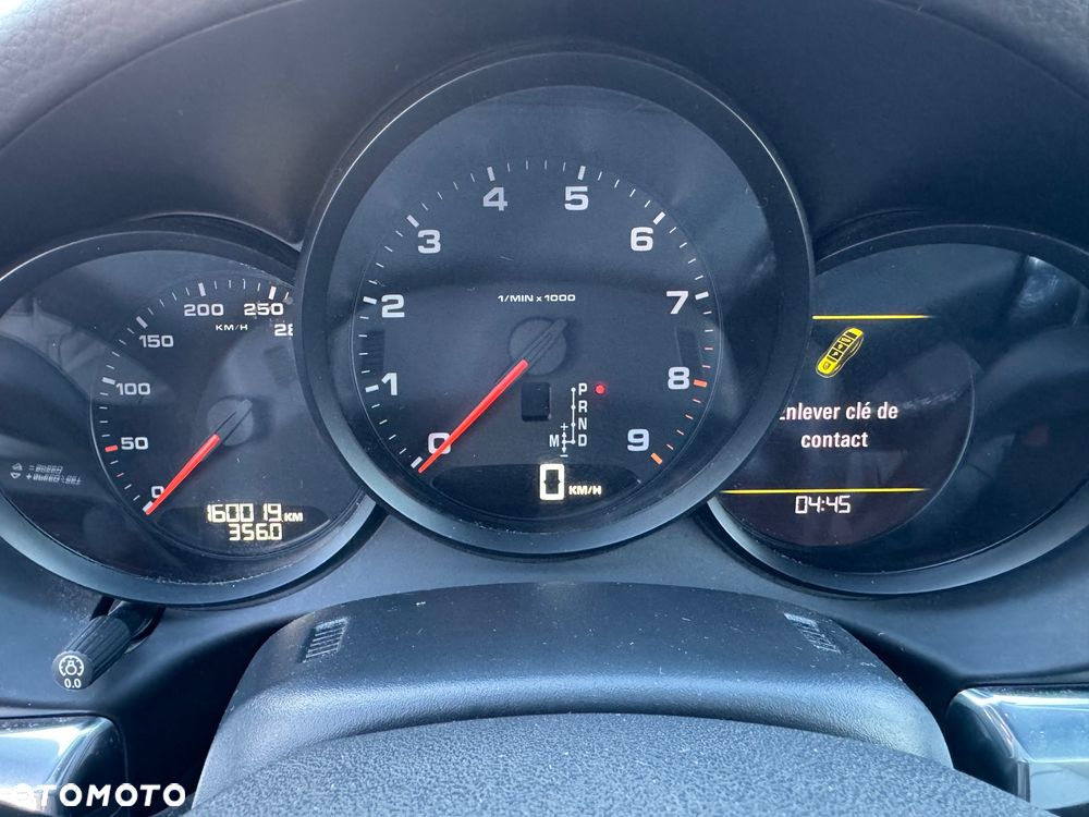 Porsche Boxster PDK Black Edition - 17