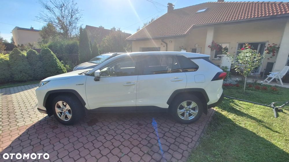 Toyota RAV4 - 1