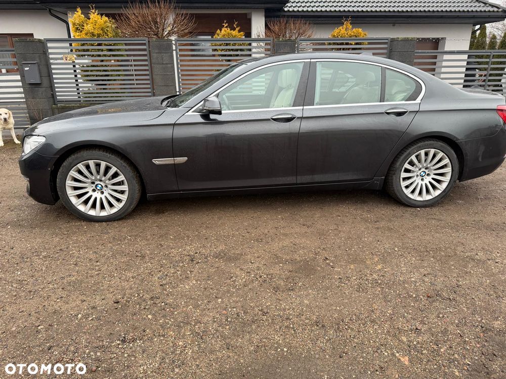 BMW Seria 7 740d xDrive Edition Exclusive - 9